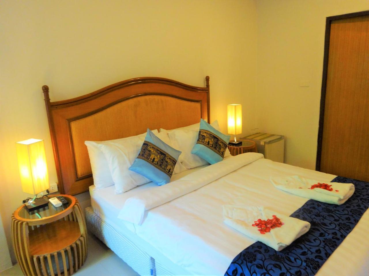 Bangrak Pier Samui Resort Exteriör bild