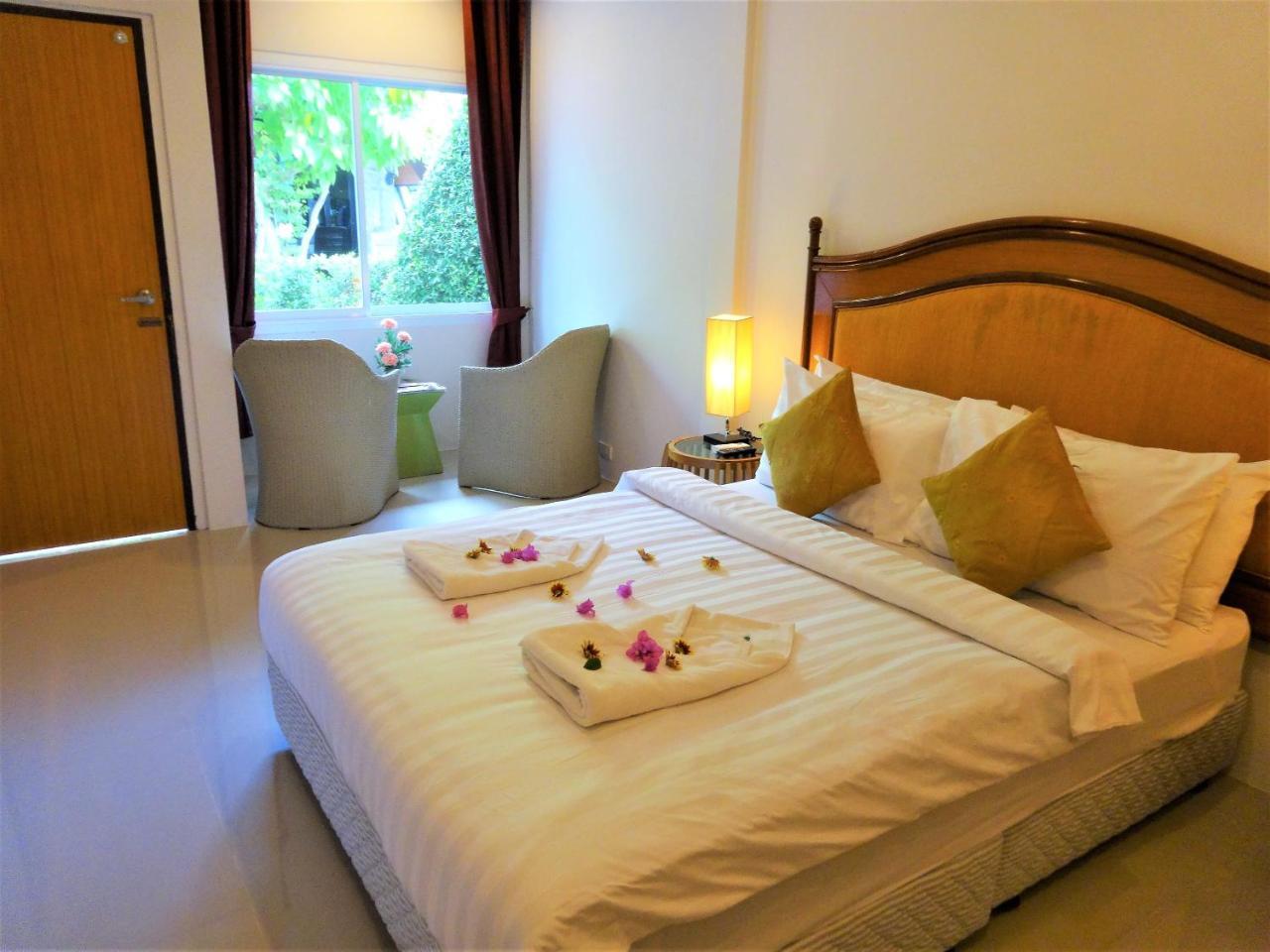 Bangrak Pier Samui Resort Exteriör bild