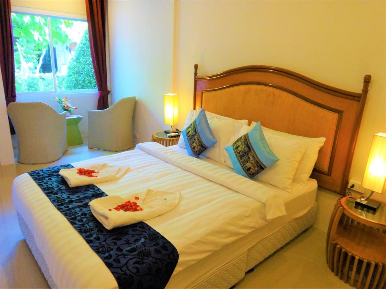 Bangrak Pier Samui Resort Exteriör bild